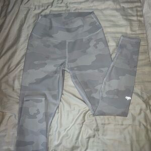Alo Gray Camo Leggings